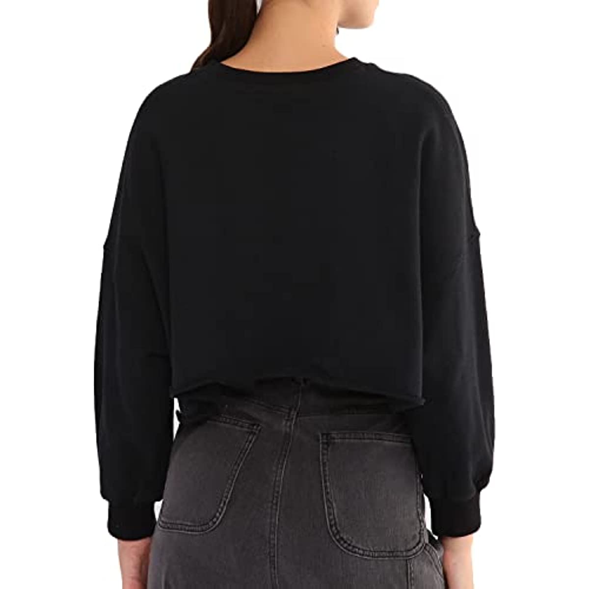 Amazhiyu Women’s Oversize Cropped Sweatshrit